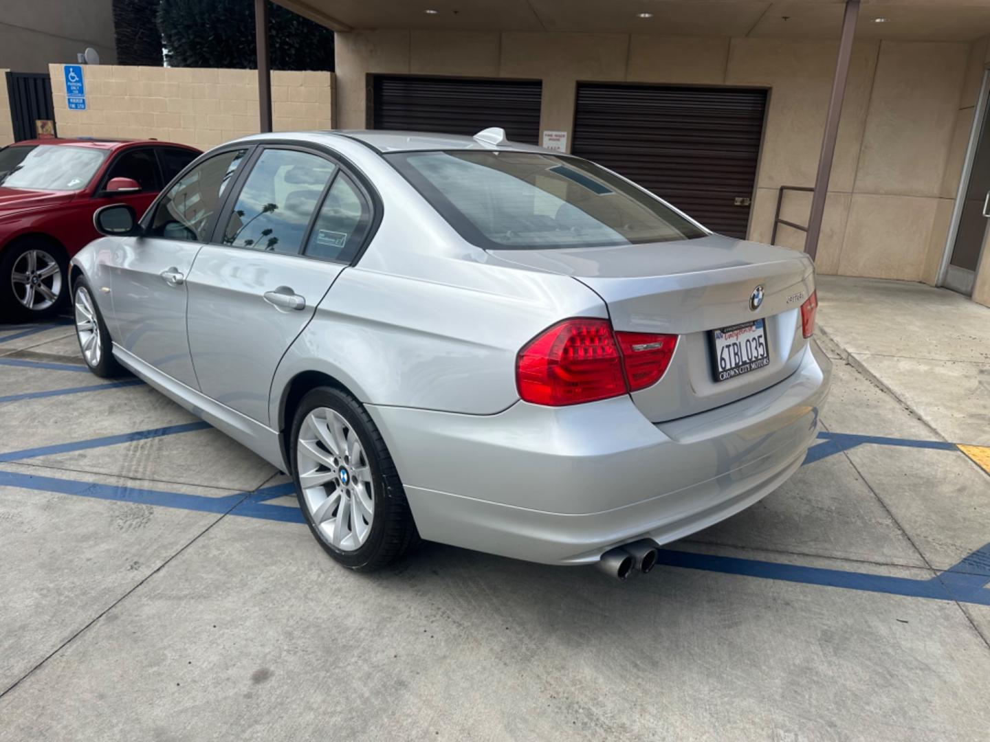 2011 Silver /Black BMW 3-Series Letther (WBAPH5G50BN) with an 6 Cylinder engine, Automatic transmission, located at 30 S. Berkeley Avenue, Pasadena, CA, 91107, (626) 248-7567, 34.145447, -118.109398 - Looking for a dependable, stylish ride in Pasadena, CA, but struggling with bad credit? Look no further than this stunning 2011 BMW 3-Series 328i SA SULEV available at our dealership. We understand the challenges of securing auto financing with less than perfect credit, which is why we offer in-hous - Photo#3